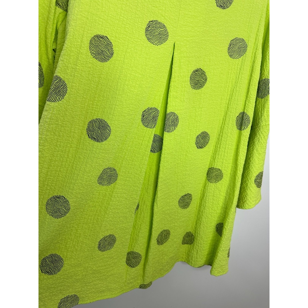 Ali Miles Neon Green Polka Dot Crinkle Textured 3/4 Bell Sleeve Tunic Top Medium - Picture 10 of 14